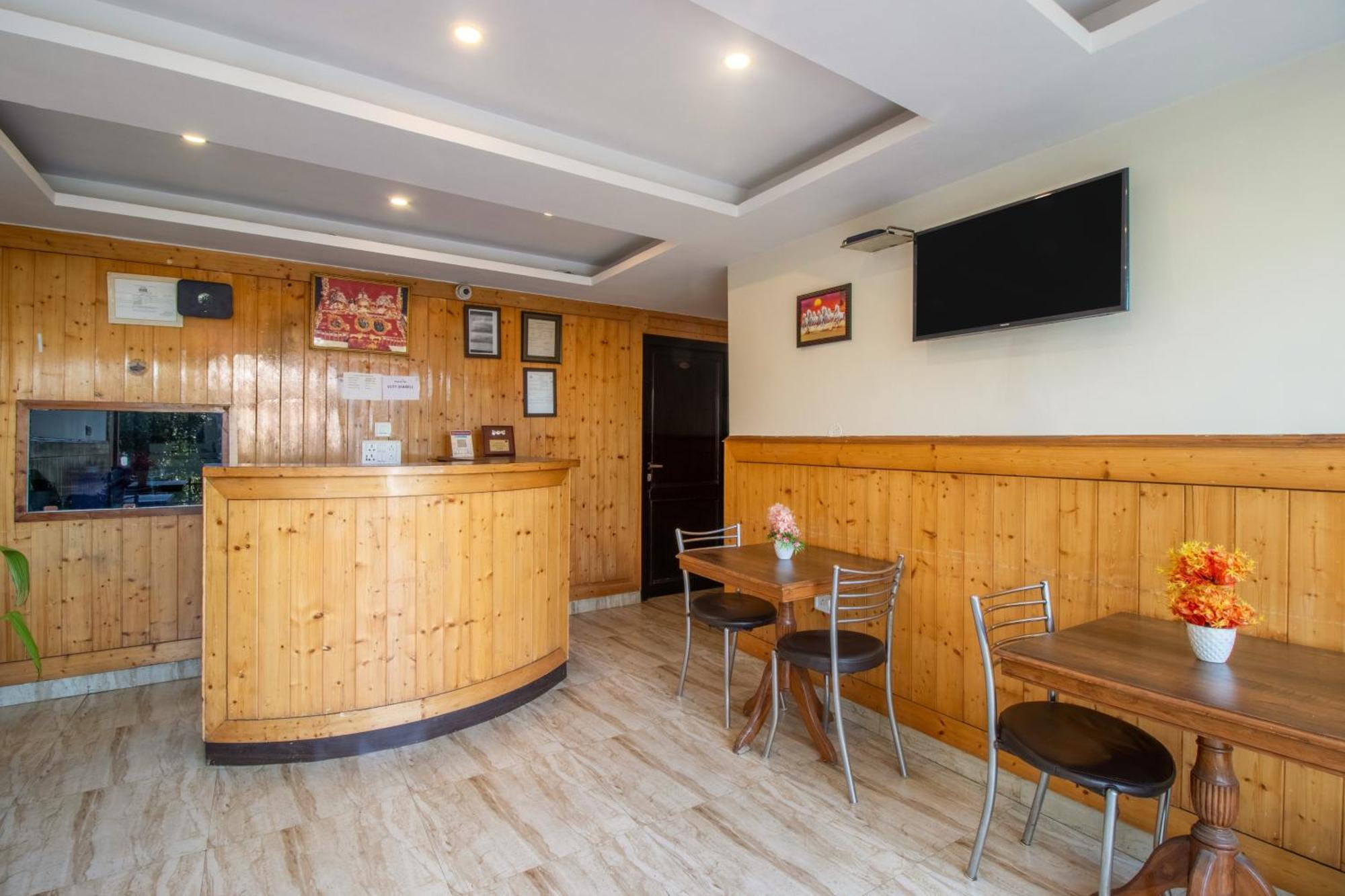 Itsy Hotels Avantika With Forest View Shimla Exterior photo